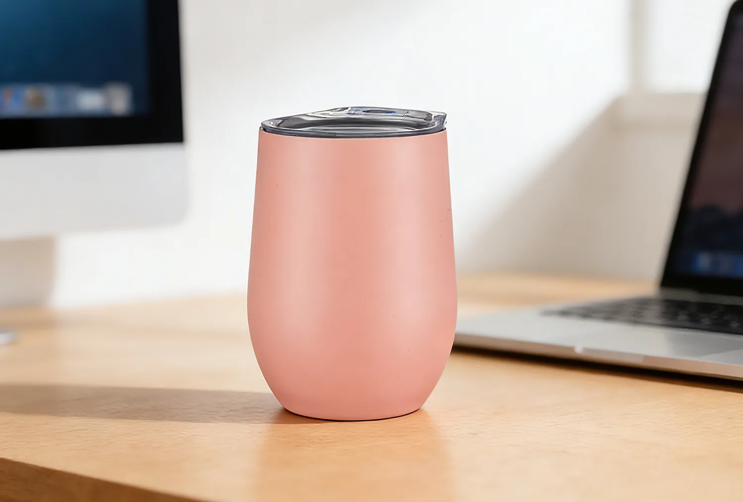 Ang mga pangunahing katangian ng Beer mug.